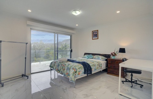 Tascott Apartamento | Welcome to your home in the beautiful coastal suburb of Tascott, NSW!