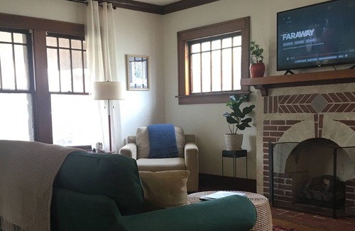 Jackson Casa | Welcome to 306: The Historic District of Westwood Gardens.