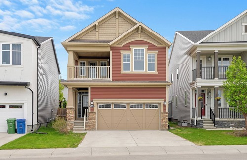 Airdrie Casa | WELCOME TO A MAGNIFICENT HOME IN AIRDRIE