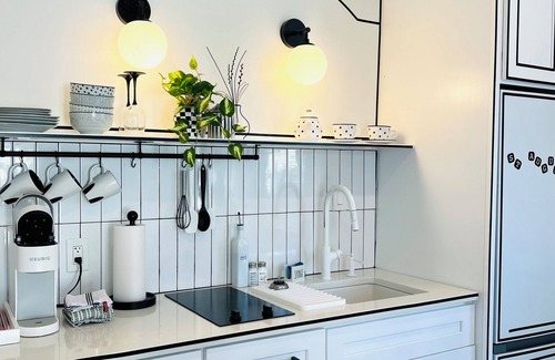 St. Augustine Apartamento | Welcome to a sketch-book-like themed studio!