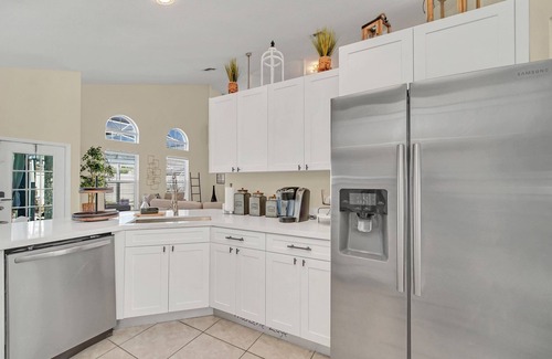 Lindfields Casa | Welcome to Alena's Place! Only minutes away from Disney!
