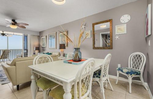 Fort Myers Beach Apartamento | Welcome to Beach Villa's # 602 Vacation Rental - 250 Estero Blvd condo