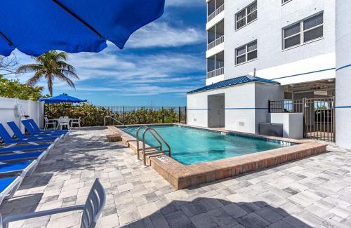 Fort Myers Beach Apartamento | Welcome to Beach Villa's # 602 Vacation Rental - 250 Estero Blvd condo