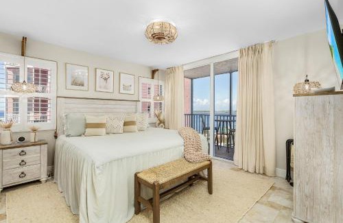 Fort Myers Beach Apartamento | Welcome to Beach Villa's # 606 Vacation Rental - 250 Estero Blvd condo