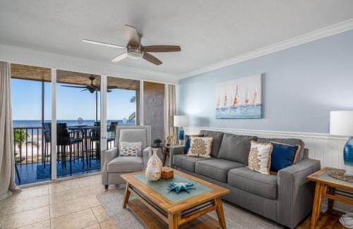 Fort Myers Beach Apartamento | Welcome to Beach Villa's # 202 Vacation Rental - 250 Estero Blvd condo