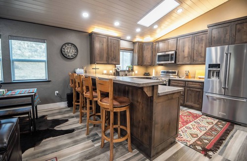 Clark Casa | Welcome to Bennett Creek Cottage in beautiful Clark, Wyoming!