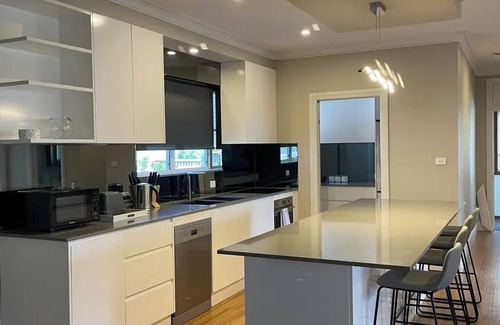 Turvey Park Apartamento | Welcome to 'Best Wagga Accommodation': Cheerful 3 bedroom home.