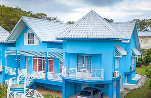 Plymouth Casa | Welcome to BluBell Villa