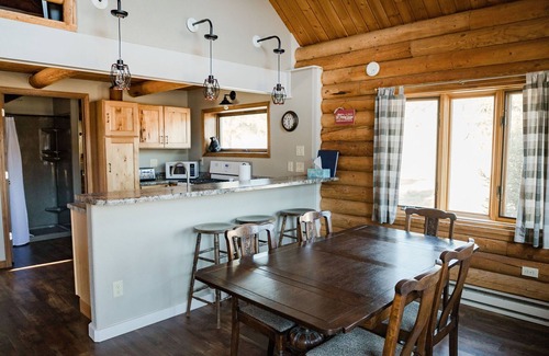 Hill City Cabina | Welcome to Bluebird Retreat!