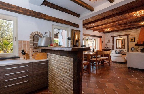 Labinci Casa | Welcome to Casa Vivo, a charming retreat in the quiet village of Labinci near Pore.