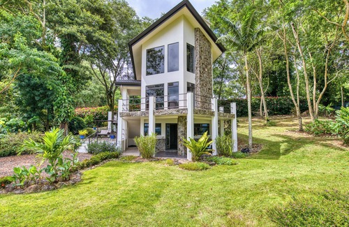 Tronadora Apartamento | Welcome to Casa Blanca guest studio at Vistas Del Lago on Lake Arenal
