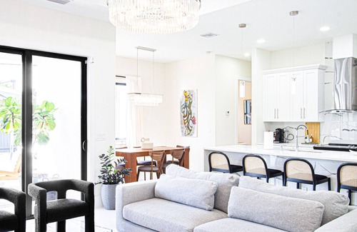 Diplomat Casa | Welcome to Casa Capri - Heated Pool - Pet friendly - Relaxing Gateway