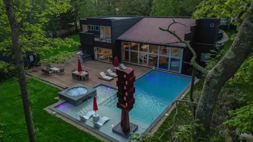 Village of East Hampton Casa | Welcome To Casa Madera Estate At EH Village