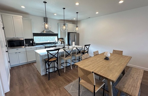 Mountain Green Casa | Welcome to Comfort Stays at ROAM!