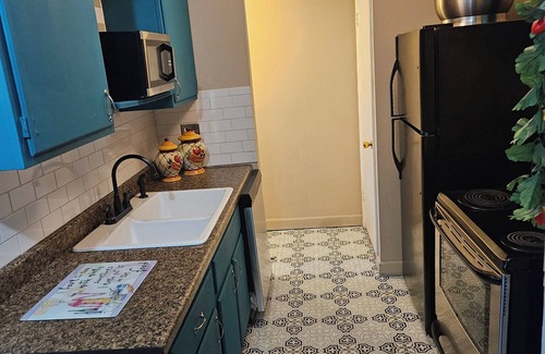 Clinton Township Casa | Welcome to, Days Inn Paradise located in Clinton Townshipship Michigan.