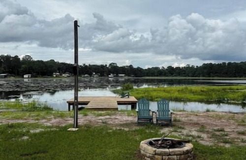 Interlachen Casa | Welcome to Dock Holiday
