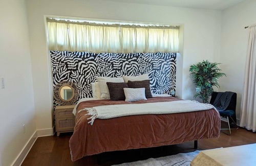 MLK Casa | Welcome to East Austins Cactus House! Private Stock Tank Pool + Hot Tub