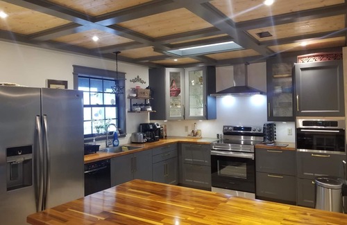Hernando Casa | Welcome to Fern Hill Inn- Your Home away from Home!