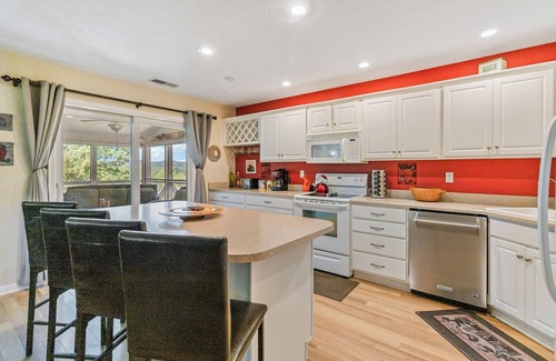 Bronston Condominio | Welcome to Golf and Lake Retreat – Your Golfing Getaway