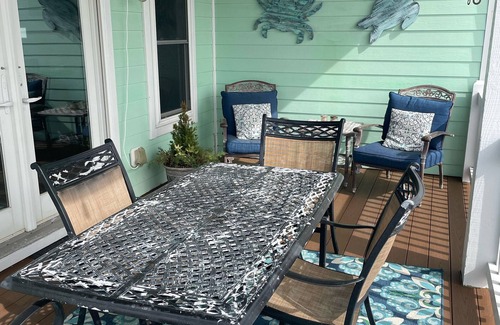 Kure Beach Casa | Vista al mar, a 1/2 cuadra de la playa!