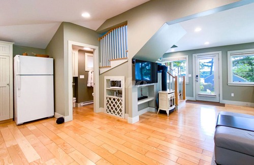 Peaks Island Casa | Adorable Peaks Island Cottage