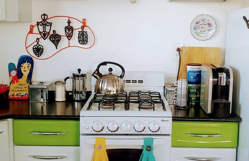Indian Cove Cabina | Welcome to Hartsville! Eclectic Cabin Retreat with Endless Views