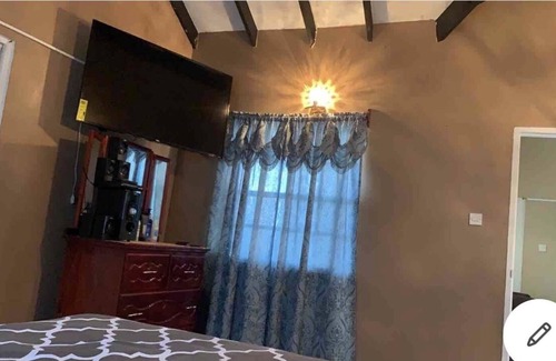 Kingstown Apartamento | Welcome to Hibiscus apartment