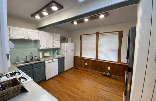 Calvert Beach-Long Beach Casa | Welcome to Hickory House on the Chesapeake Bay!