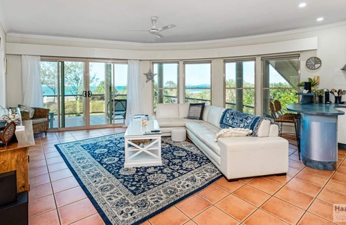 Farnborough Casa | Yeppoon Hinz On The Beach - perfect beach holiday destination