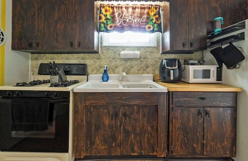Allentown Casa | Welcome to Juniata! King Size Bed, Wifi, New