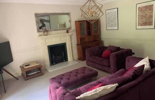 Kexby Otro | Welcome to Kexby House!, Welcome to Kexby House!