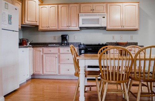 Bronston Condominio | Welcome to Lake Home at the Tee Box – Your Lake Home Away From Hom