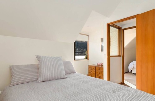 Kelvin Heights Cabaña | Welcome to Lakefront Cottage