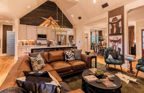 Leipers Fork Casa | Welcome to Leiper's Fork Luxe at Hillsboro Hideaway in Franklin, Tennessee.