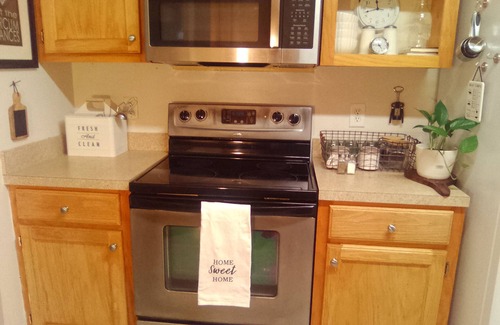 Sumter Casa | Welcome to my 3-bedroom , 2-Full bath house in a quiet loving small town Sumter
