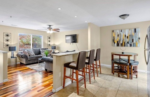 Northside Casa | Welcome to North Shore! The Entire house 4 bedroom is your home away from home