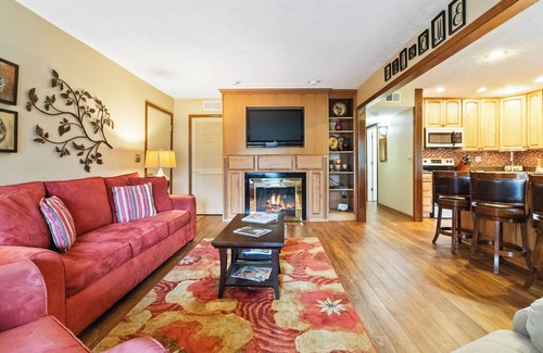 Bronston Condominio | Welcome to Number Two Fairway – Your Home Away From Home