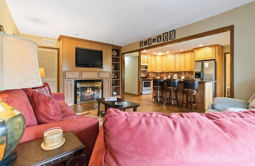 Bronston Condominio | Welcome to Number Two Fairway – Your Home Away From Home