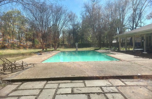 Clarksdale Cabaña | Welcome to OG, the premier guesthouse in Clarksdale. One mile from the jukes!