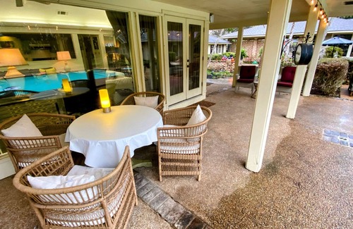 Clarksdale Cabaña | Welcome to OG, the premier guesthouse in Clarksdale. One mile from the jukes!