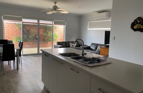 Lakelands Casa | Welcome to one of our newer Mandurah suburbs- Lakelands just north of Mandurah