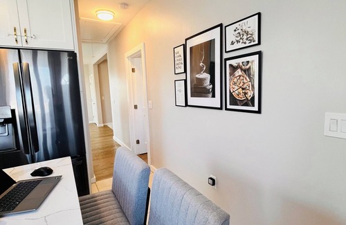 Bayonne Apartamento | Welcome to our charming 2-bedroom, 1-bathroom apartment in Bayonne, NJ near NYC