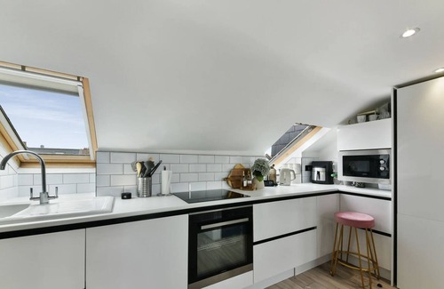 Southfield Apartamento | Welcome to our chiswick 2-bedroom, 3-bathroom property in west london