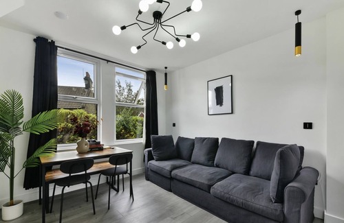 Southfield Apartamento | Welcome to our chiswick 2-bedroom, 3-bathroom property in west london