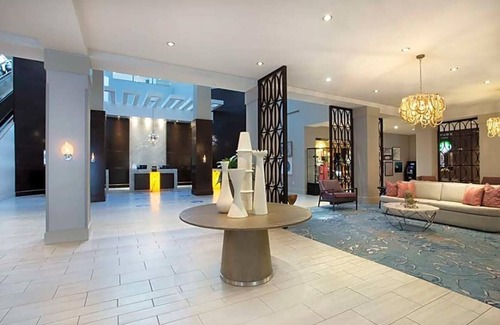 Downtown Tampa Apartamento | Welcome to our exquisite hotel, where luxury meets comfort .