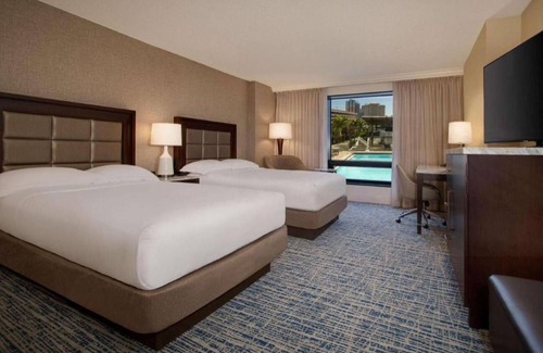 Downtown Tampa Apartamento | Welcome to our exquisite hotel, where luxury meets comfort .