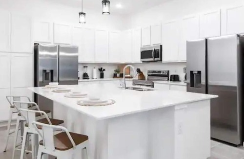 Indian Point Casa | Welcome to our incredible vacation home! Ideal for large groups of 16+ people.