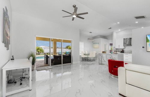 Mariner Casa | Welcome to our Modern Cape Escape with Heated Pool