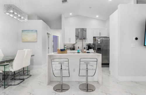 Mariner Casa | Welcome to our Modern Cape Escape with Heated Pool