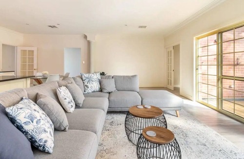 Highbury Casa | Welcome to our stunning 4BR property in the beautiful suburb of Highbury, SA.